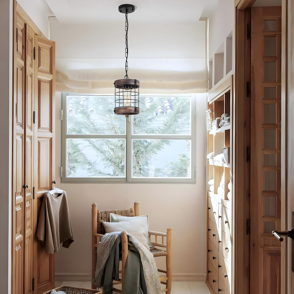 1-Light Wood Farmhouse Pendant Light